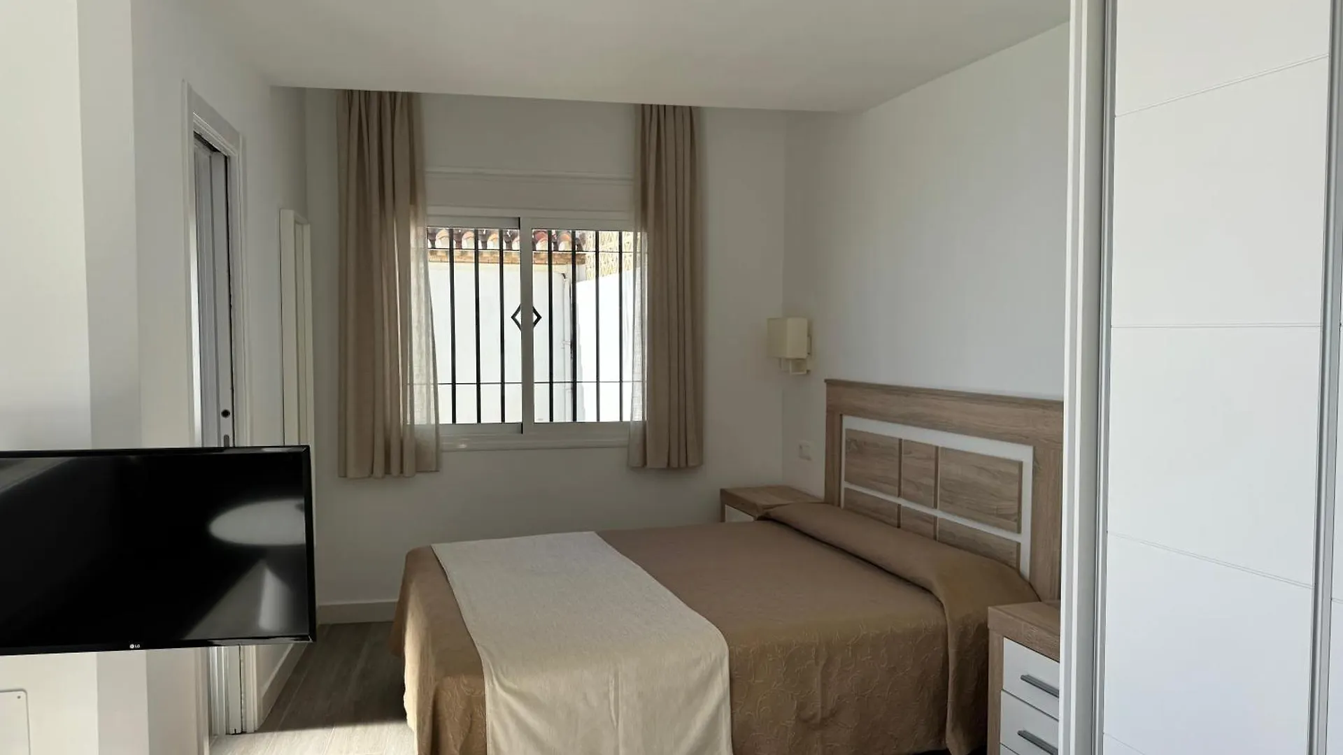 Apartamentos Perla Marina Nerja Španělsko